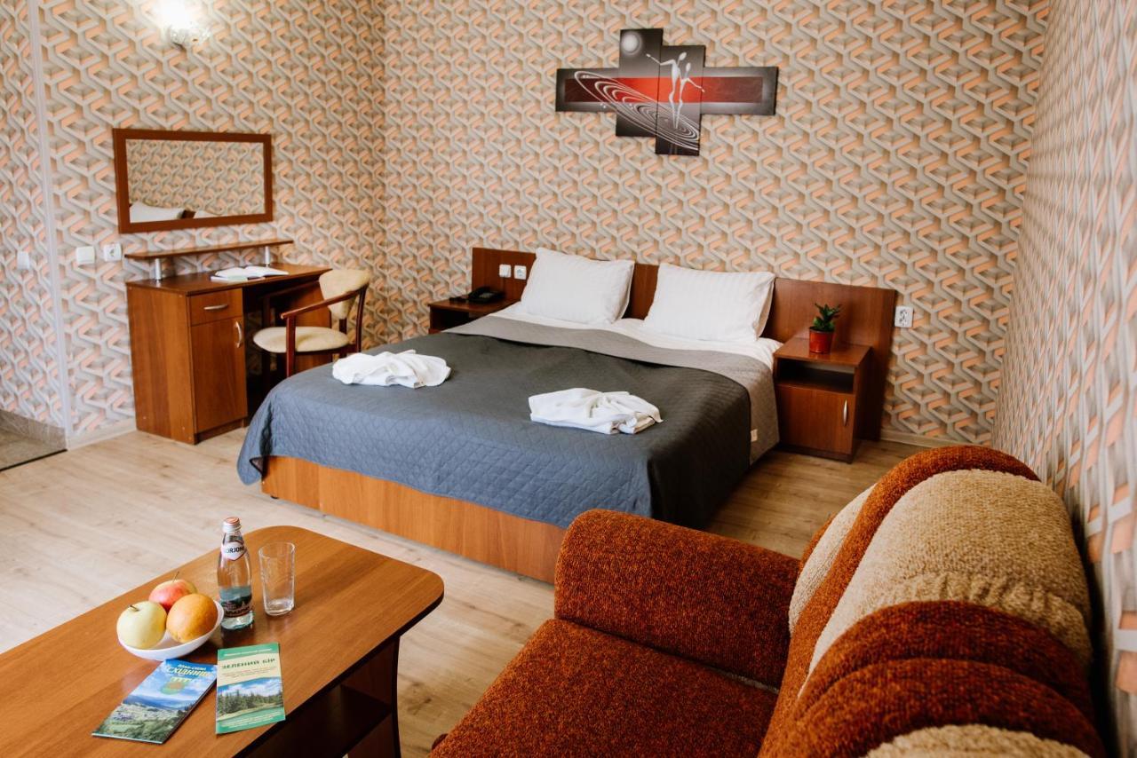 Zelenyy Bir Hotel Skhidnytsia Eksteriør billede
